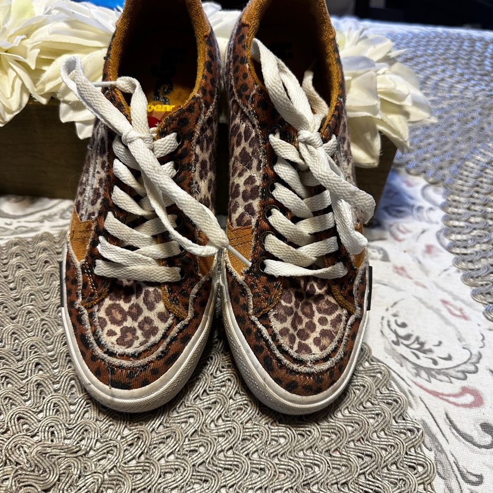 Tigerbear Leopard Print Women's Sneakers